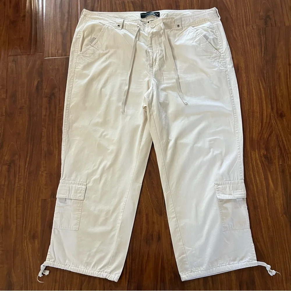 Lane Bryant Venezia Cropped Capri Cargo Cotton Pants Tan plus size 18